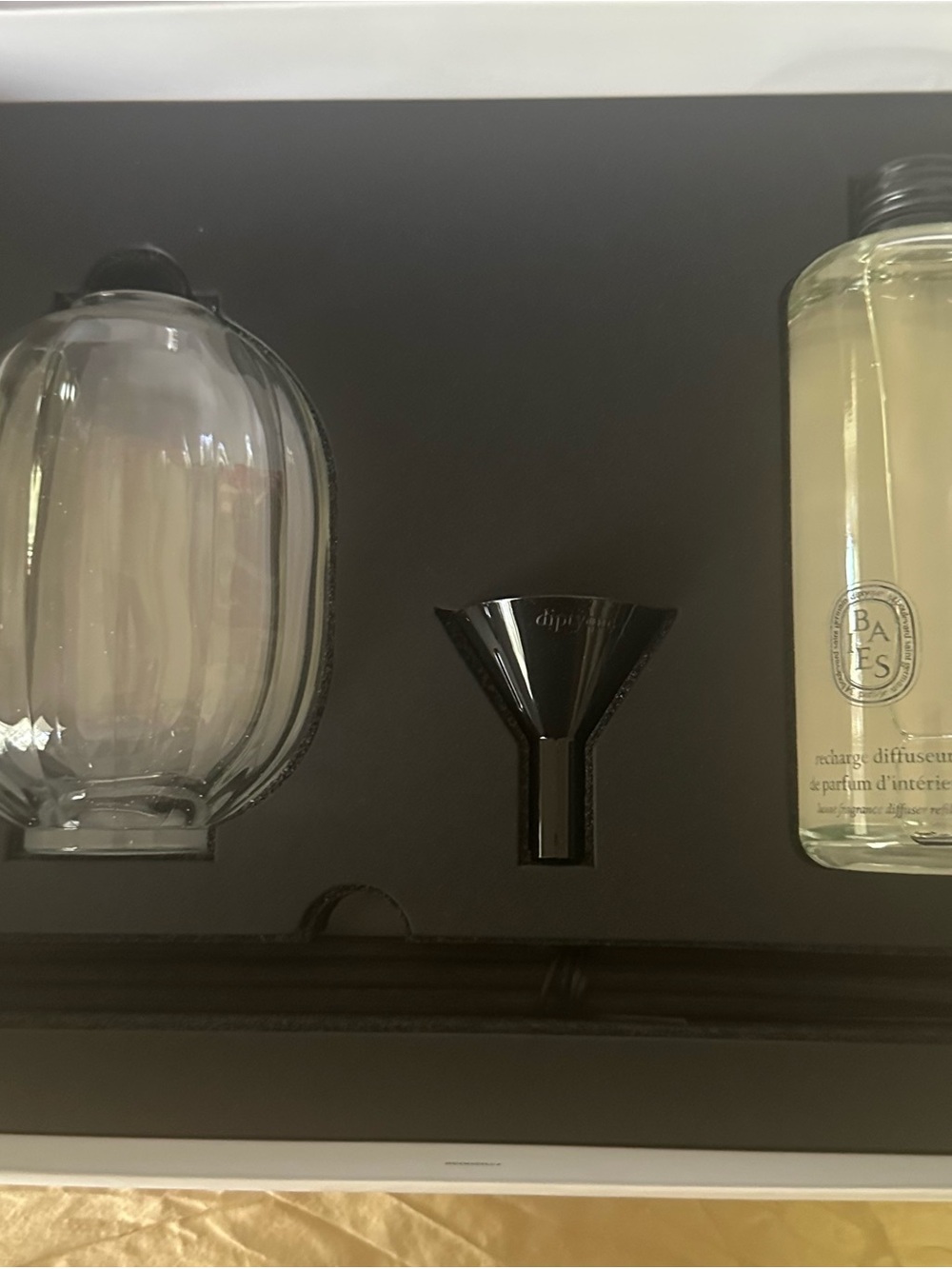 diptyque Baies Reed Diffuser Set with Vase and & Refill
